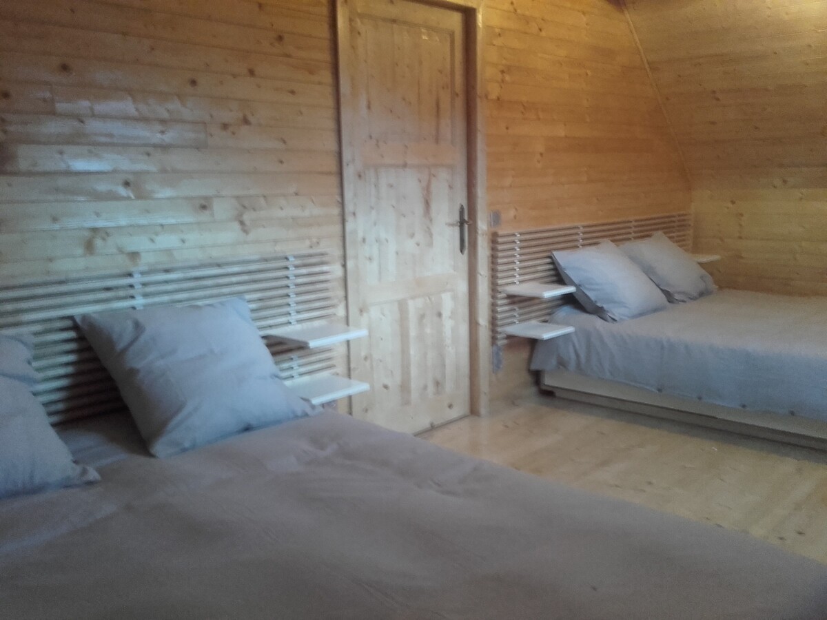 Le Gîte Le Chalet De Magali, En Pleine Nature Au Milieu Des Montagnes. — 6