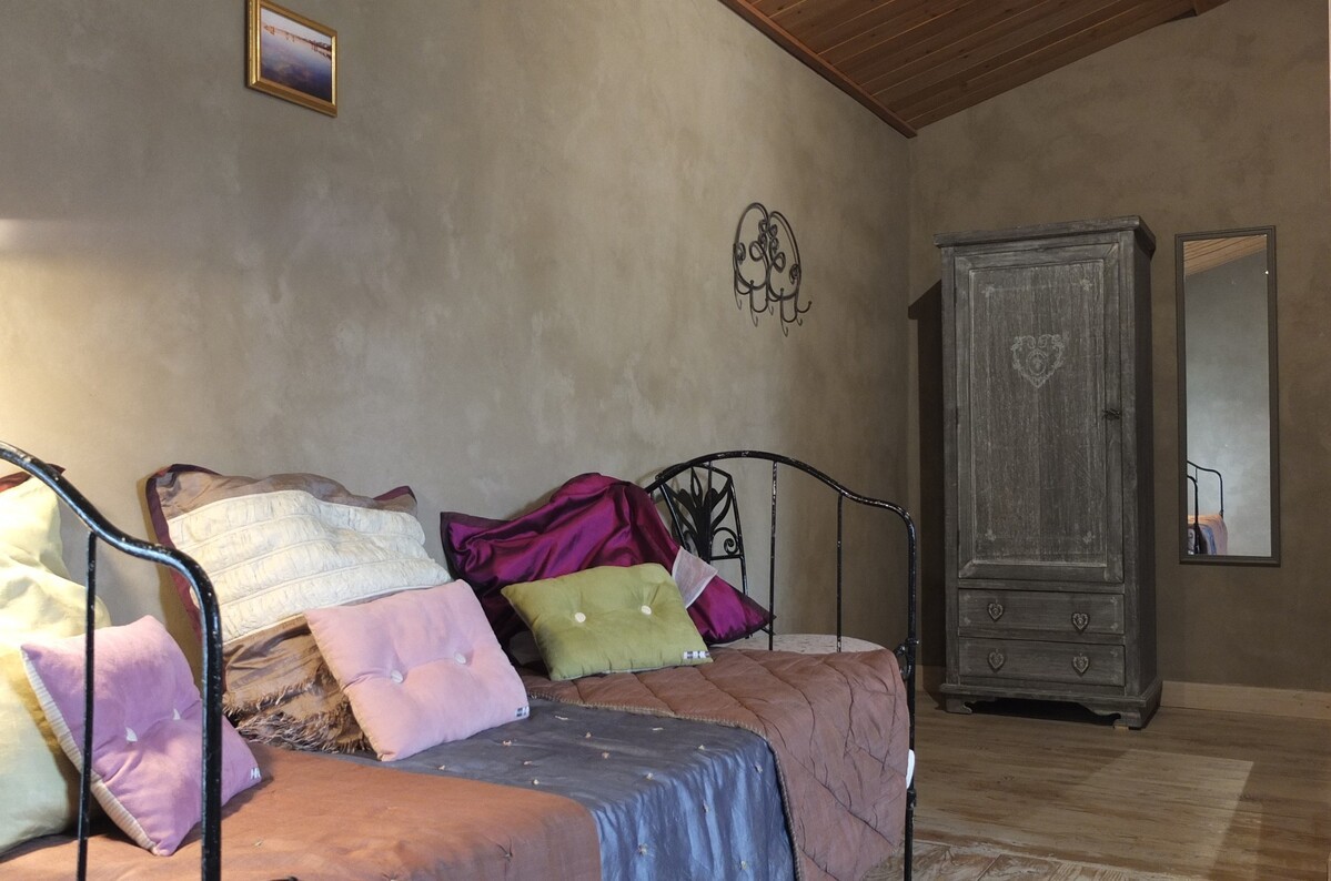 La Pierre Folle Chambres D'hôtes À Cluny — 3