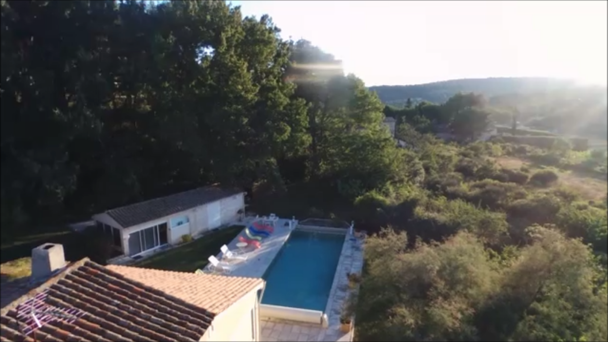 Un Lit En Provence — 3