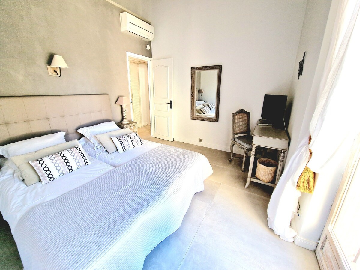 Le Mas De Mougins — 6